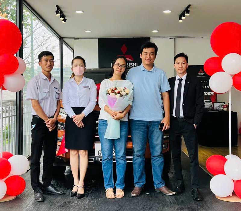 Hình ảnh hoạt động tư vấn xe tại Trà Vinh